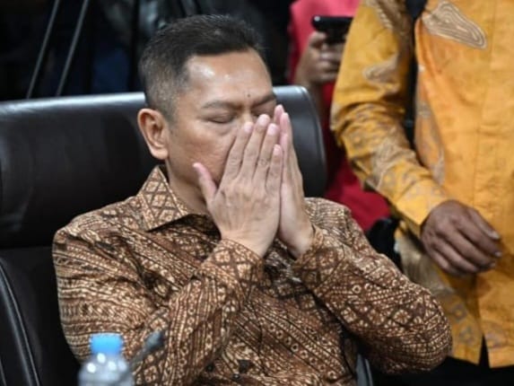 Anggota DPR RI, Adies Kadir mengucap syukur usai mengikuti sidang kode etik di DPR RI.