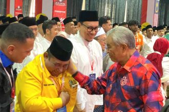 Ketum PP Angkatan Muda Partai Golkar (AMPG) Said Ali Al Idrus disapa oleh Wakil Perdana Menteri Malaysia Datuk seri H.Zahid Hamidi yang juga Presiden UMNO Malaysia.